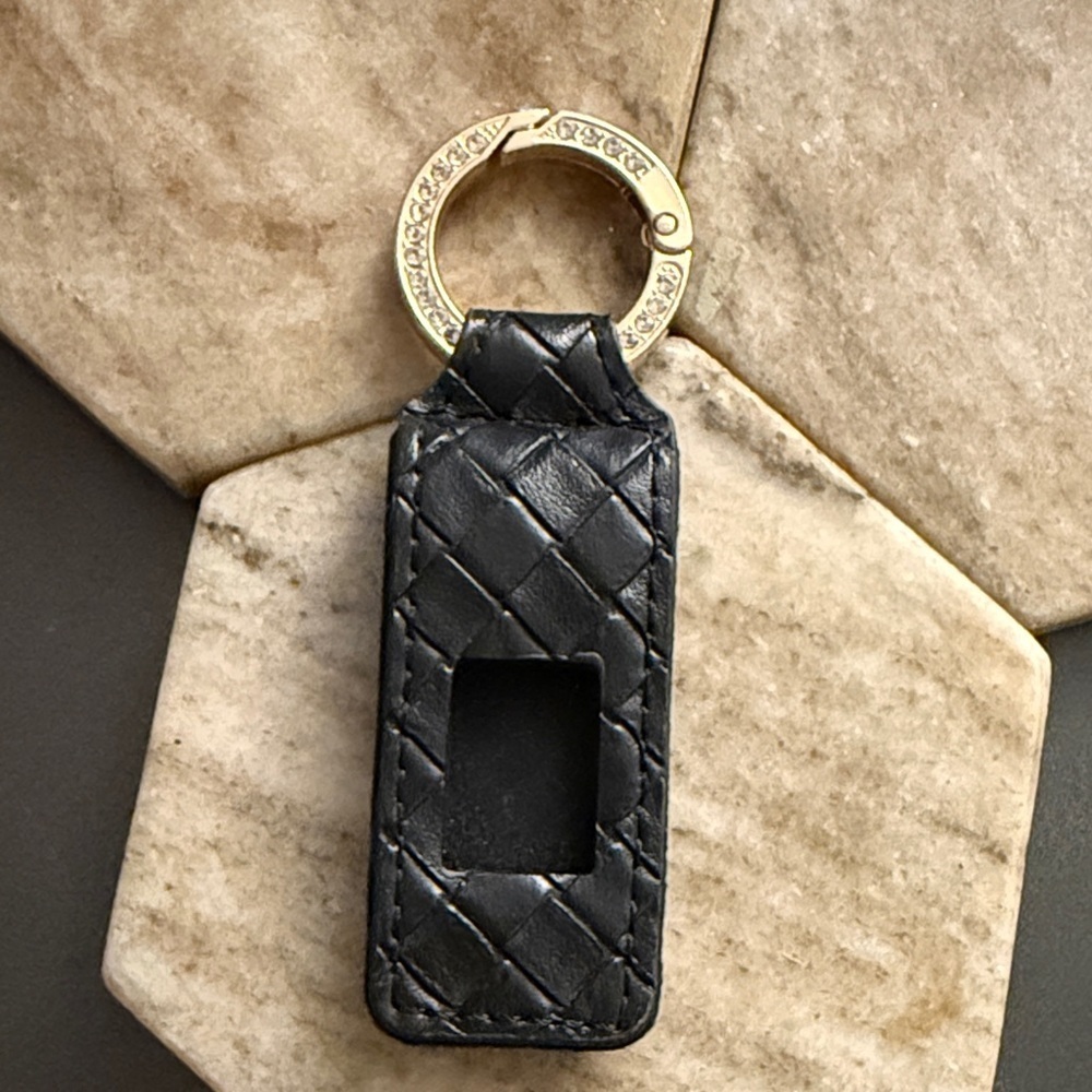 Quilted Leather Keychain with Gold Rhinestone Key ring | Keychain | Key-holder - Picture 2 of 6